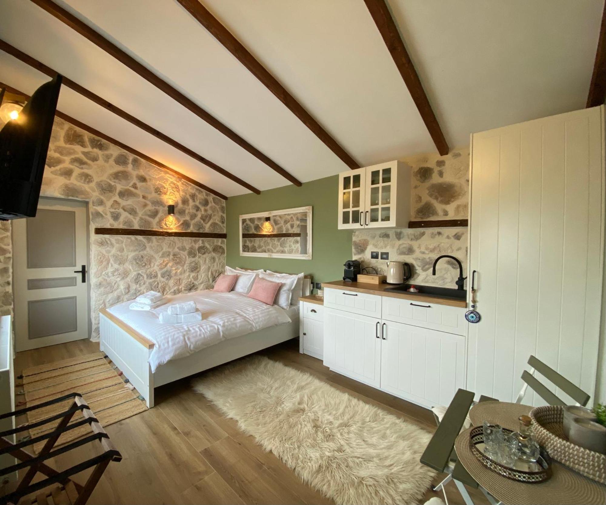 Maison d'hôtes Tovouno à Plaka  Extérieur photo