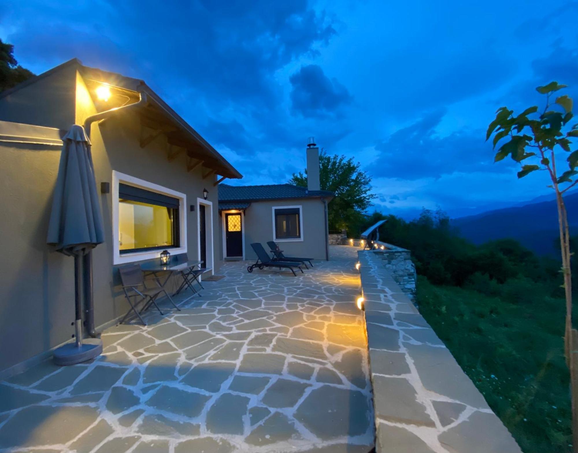 Maison d'hôtes Tovouno à Plaka  Extérieur photo