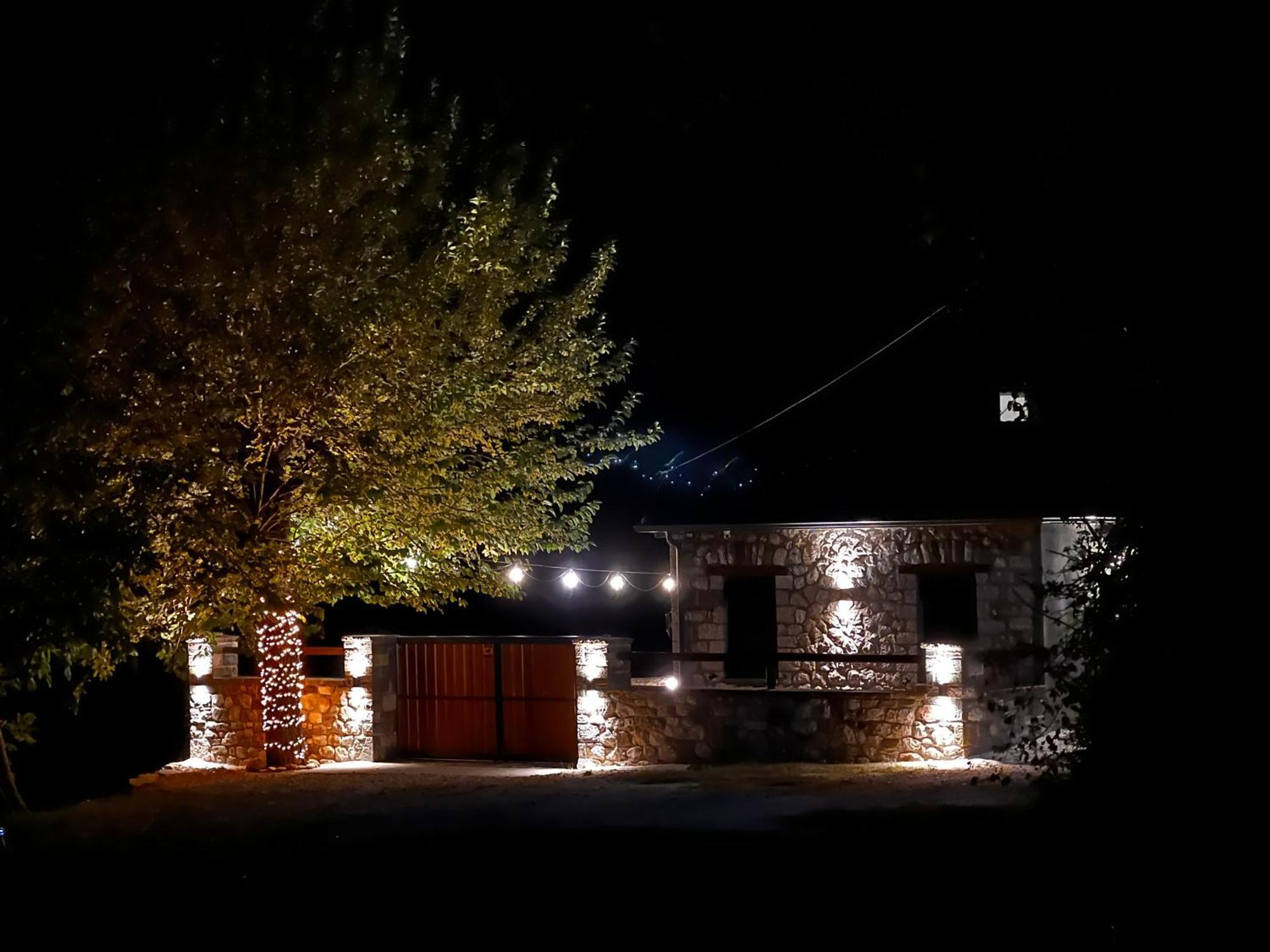 Maison d'hôtes Tovouno à Plaka  Extérieur photo