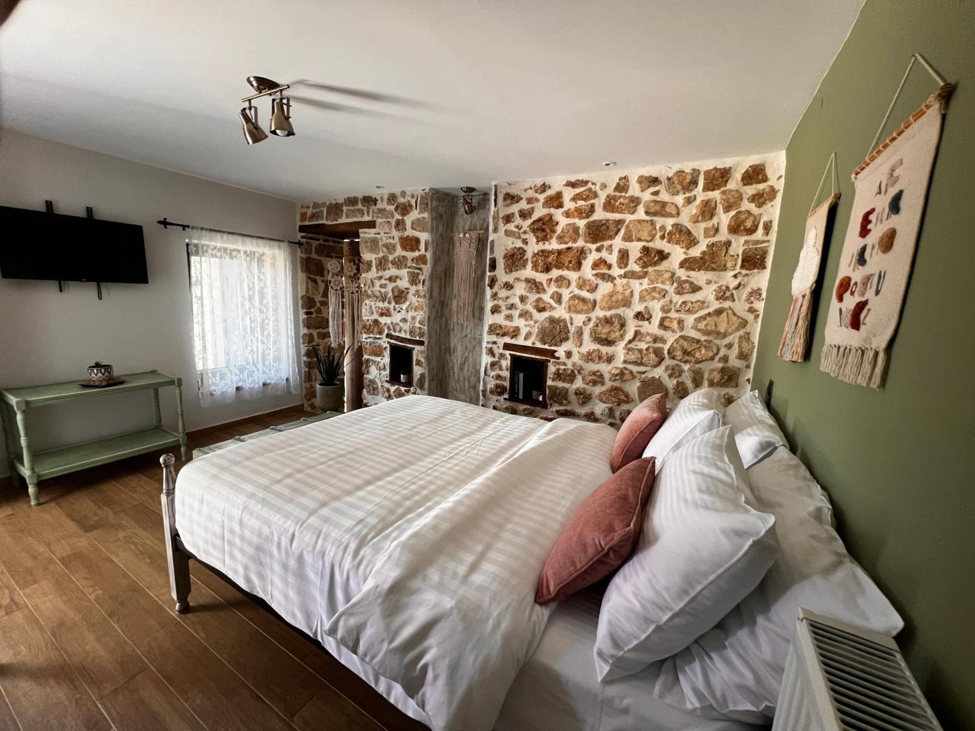 Maison d'hôtes Tovouno à Plaka  Extérieur photo