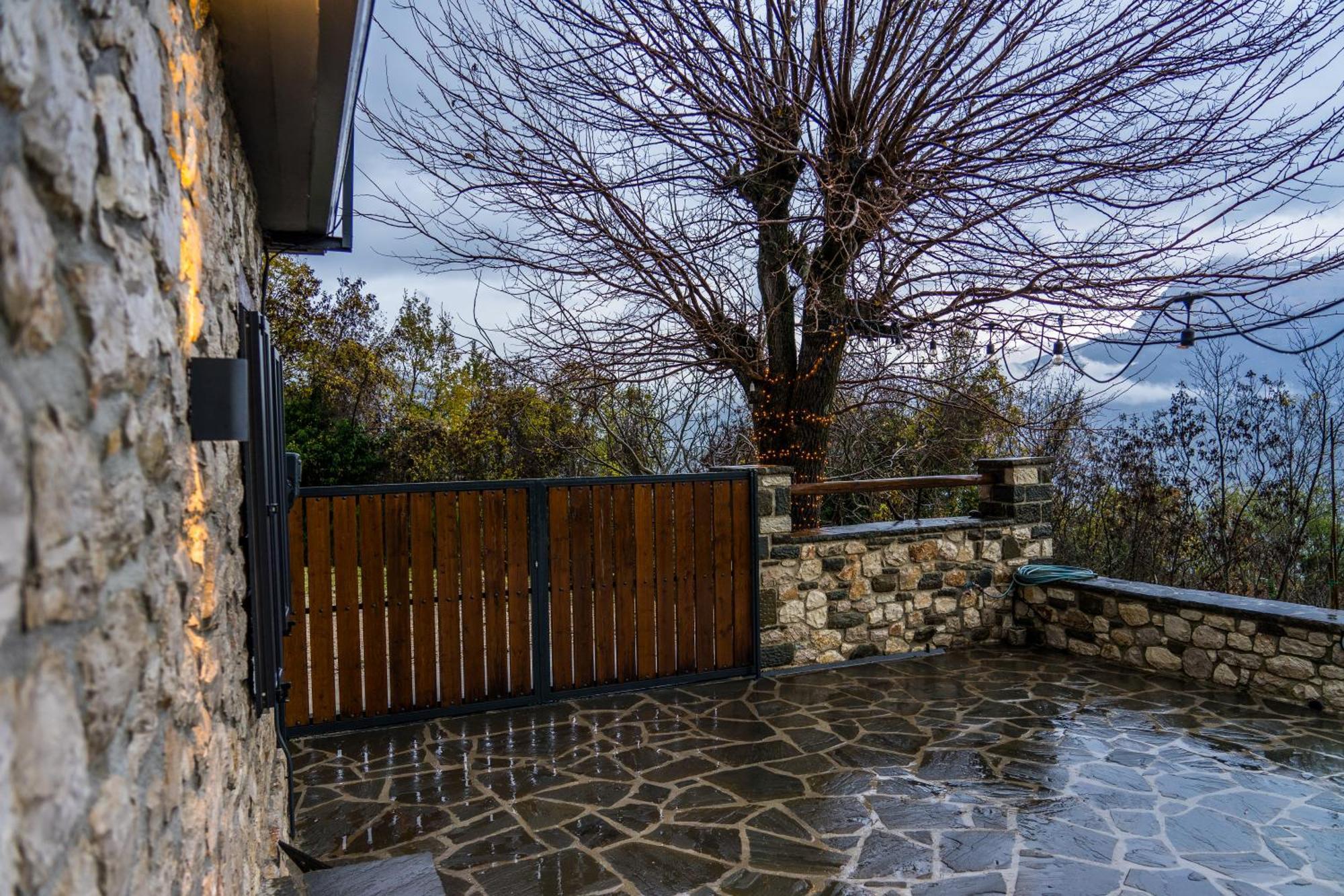 Maison d'hôtes Tovouno à Plaka  Extérieur photo