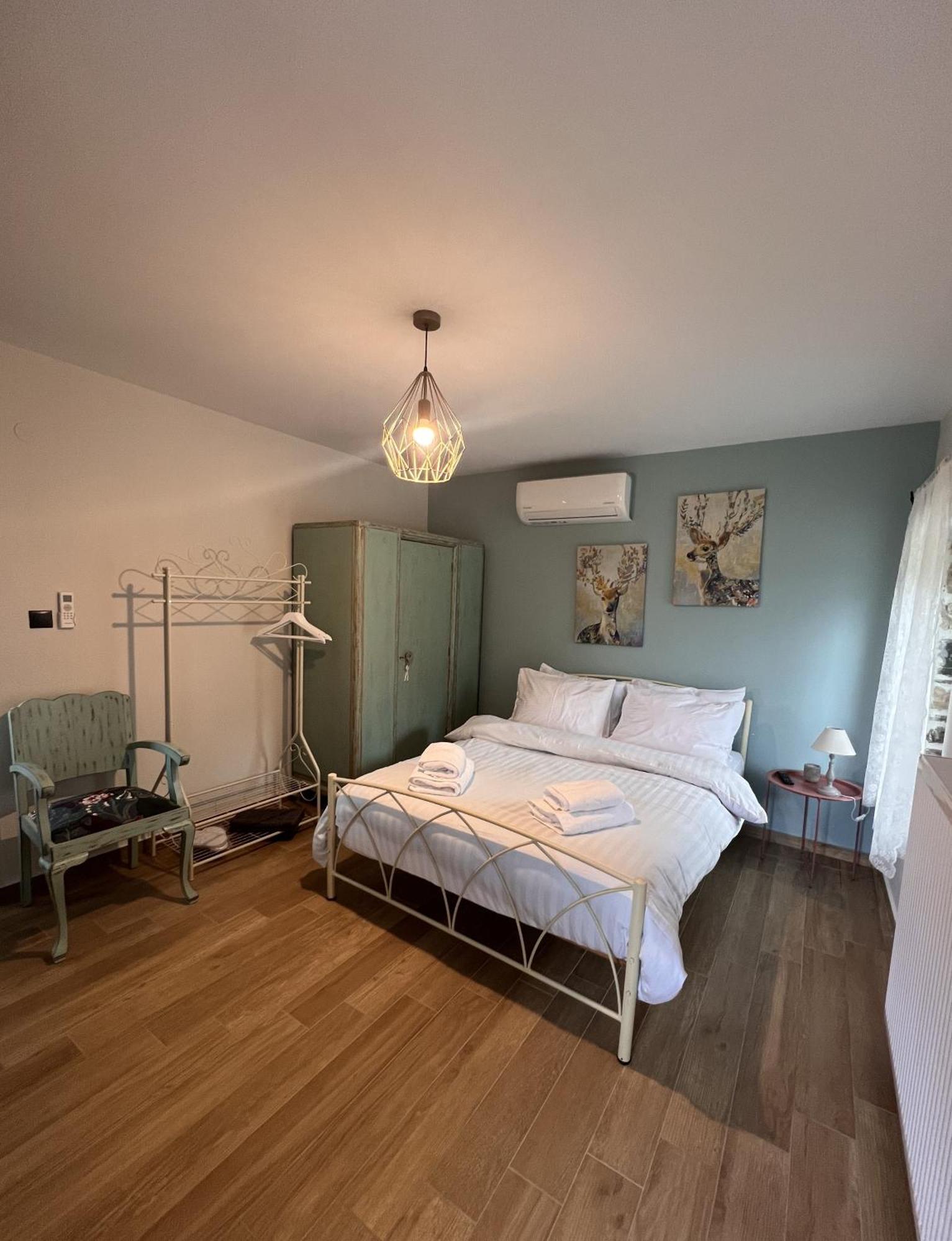 Maison d'hôtes Tovouno à Plaka  Extérieur photo